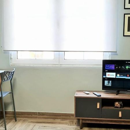 2V1 - 21 Dhjetori Apartman Tirana Kültér fotó