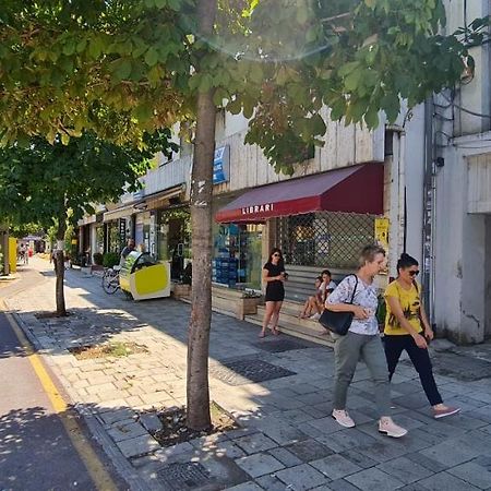 2V1 - 21 Dhjetori Apartman Tirana Kültér fotó