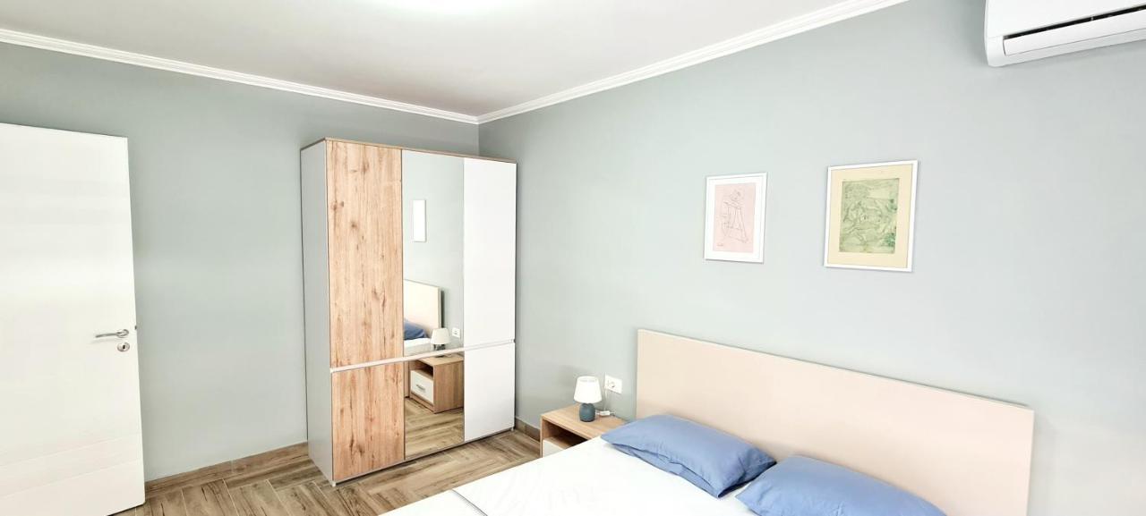 2V1 - 21 Dhjetori Apartman Tirana Kültér fotó